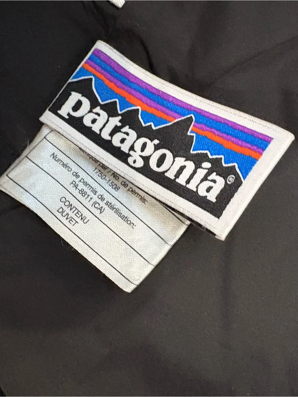 Patagonia Girls Black Down Sweater Puffer Jacket Size 5-6 Elevated Casual